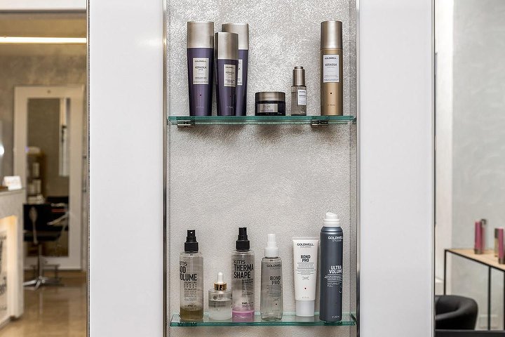 Free Style Lela - Coiffure Piacenza - Photo de galerie - OneBooking