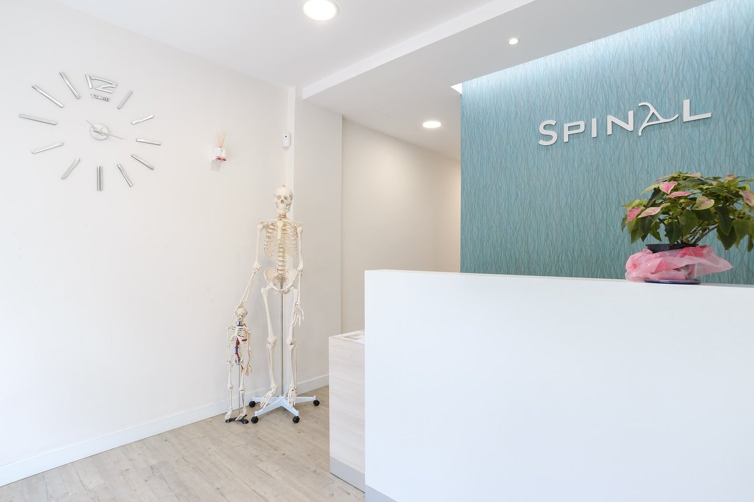 Clínica Spinal S.L., Palos de Moguer, Madrid