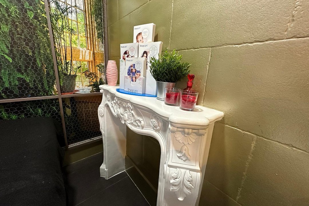 Simone Alves Hair & Beauty, Arapiles, Madrid