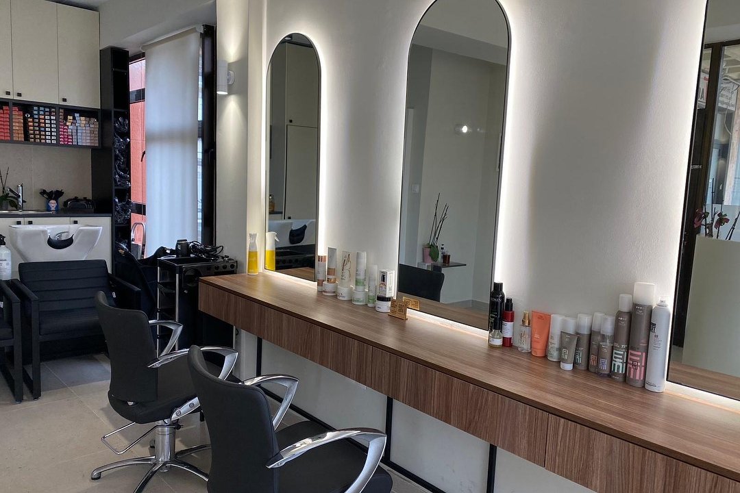 Giannouzakou Katerina Hair Studio, Chalandri, Αττική