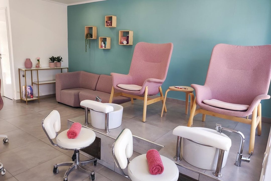 Athina's Nails and Beauty Lab, Rhodes