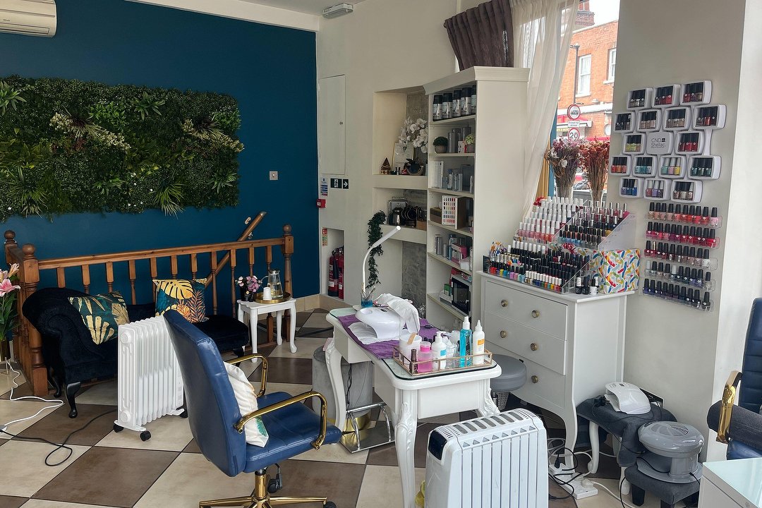 Anta Senses Salon & Spa, Highbury, London