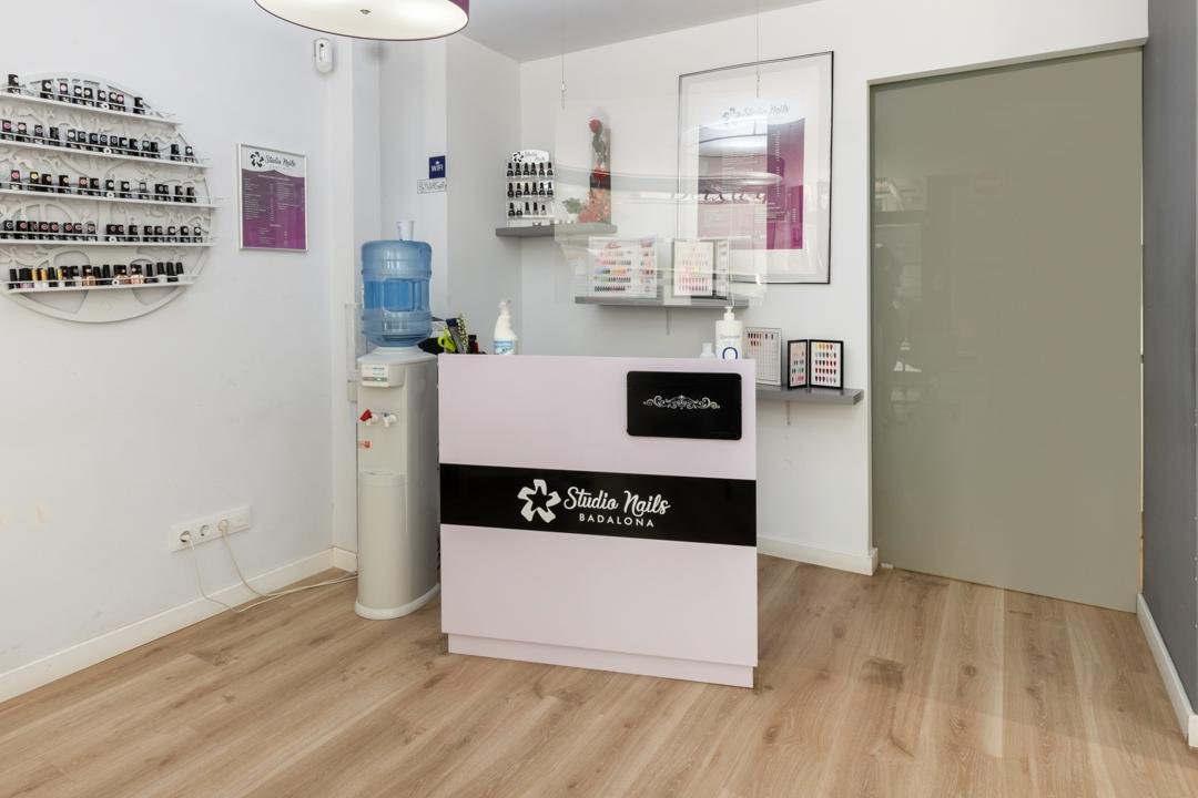 Studio Nails Badalona, Coll i Pujol, Badalona