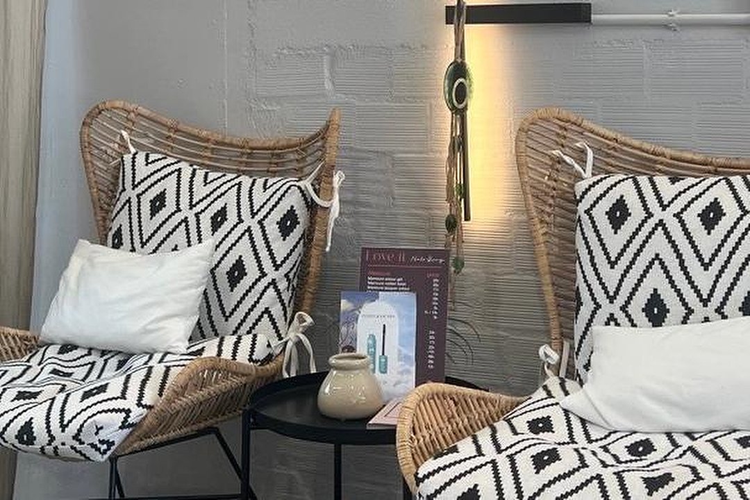 Love It Beauty Bar, Markopoulo Mesogeas, Αττική