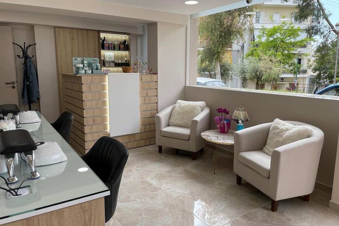 Dream Nail Box, Keratsini, Piraeus