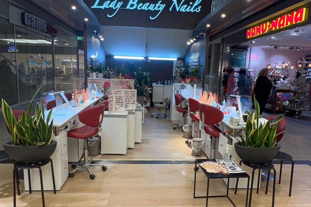 Lady Beauty Nails, Linden-Center, Berlin