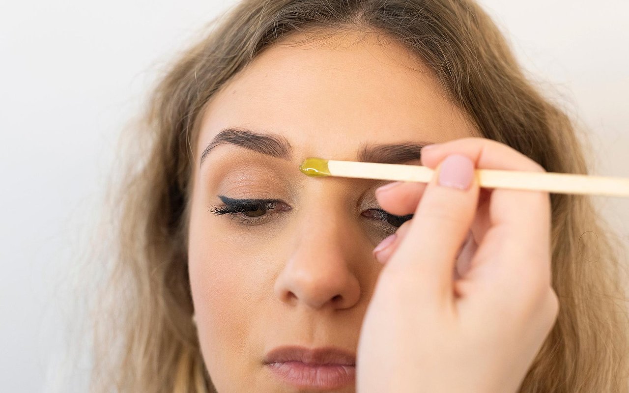Epilation des sourcils 