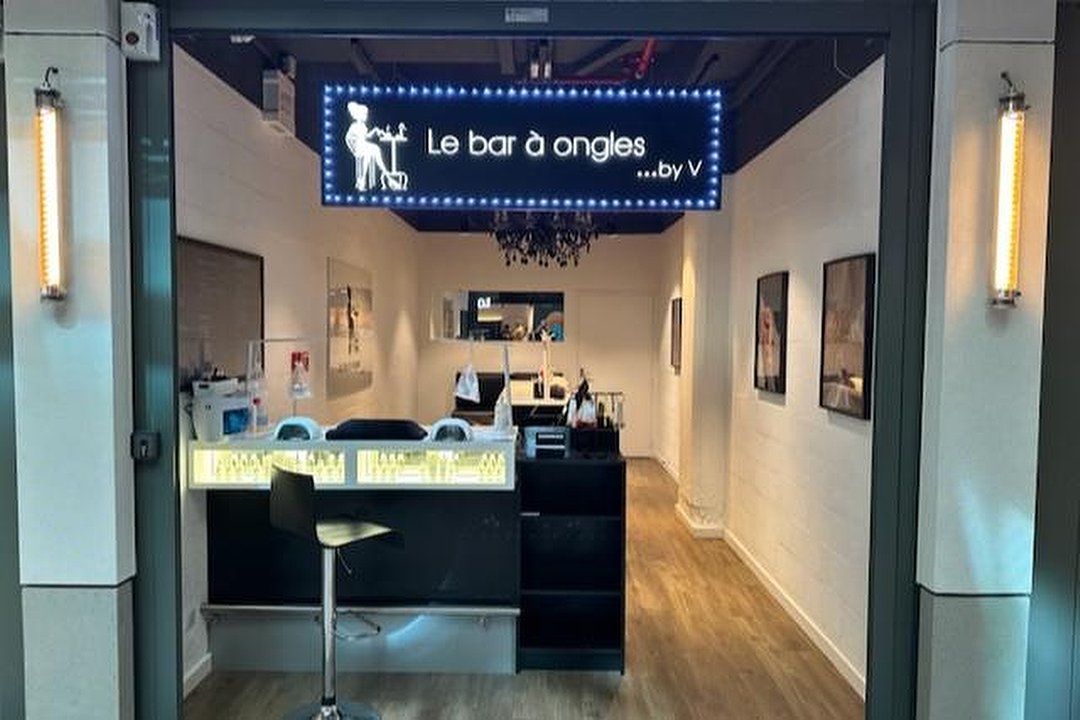 Le Bar à Ongles by V - Gare Montparnasse, Necker, Paris