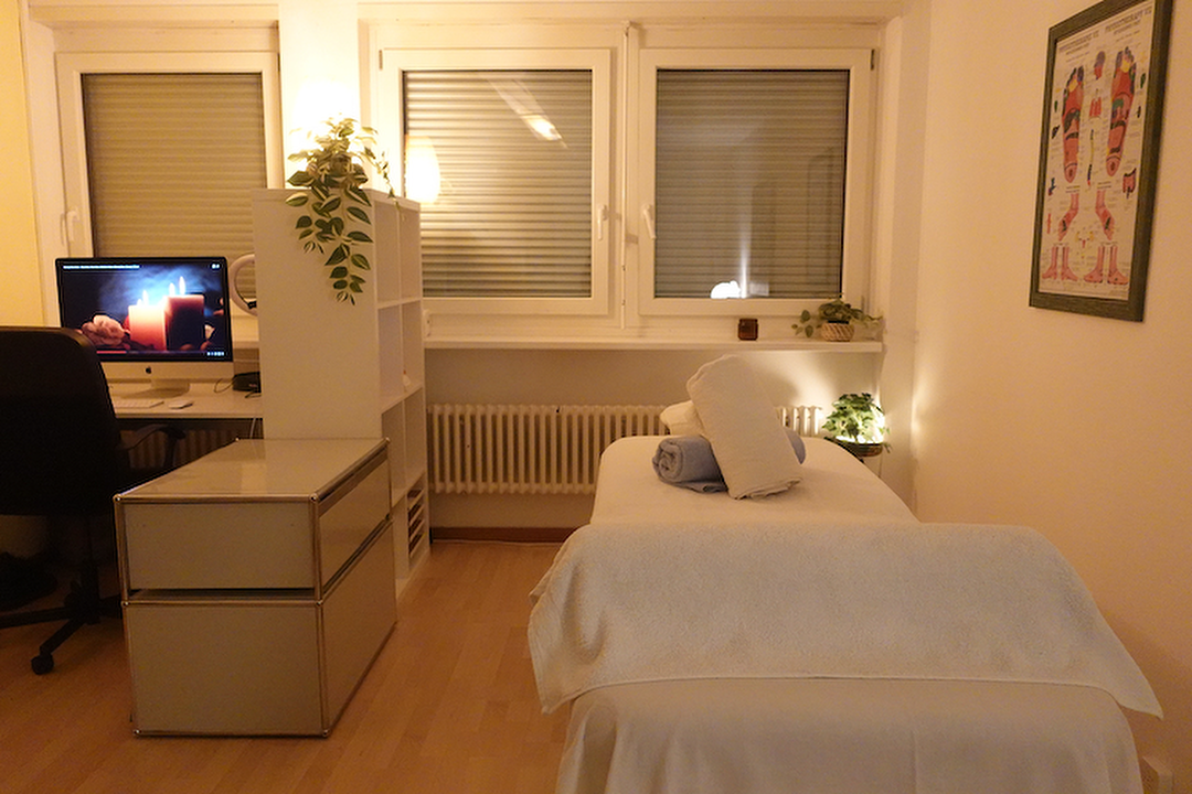 StressAway Massage, Kreuzstrasse, Zürich