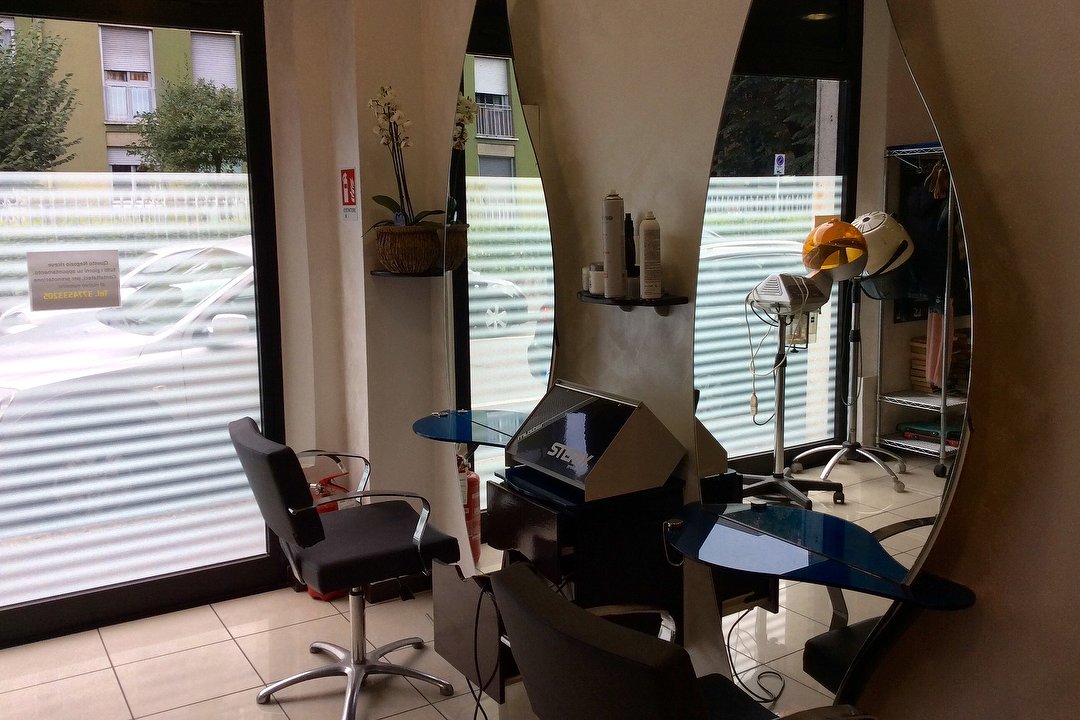 Diana Hairstylish, Lombardia
