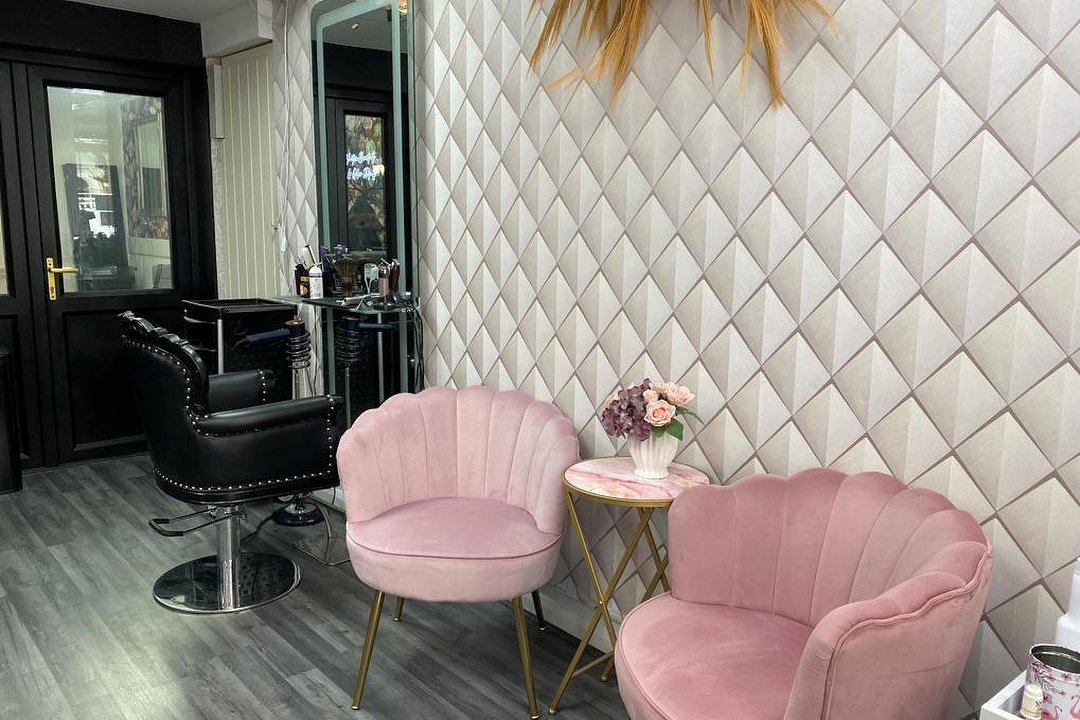 Daniela Lecheva, Westminster, London