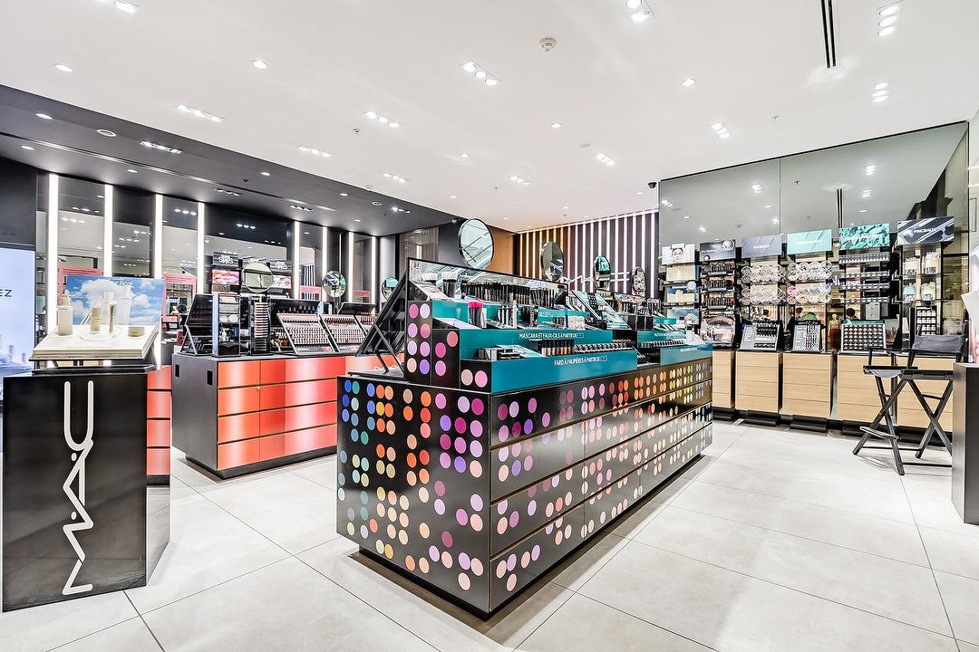 MAC Cosmetics Qwartz, L'Île-Saint-Denis, Seine-Saint-Denis