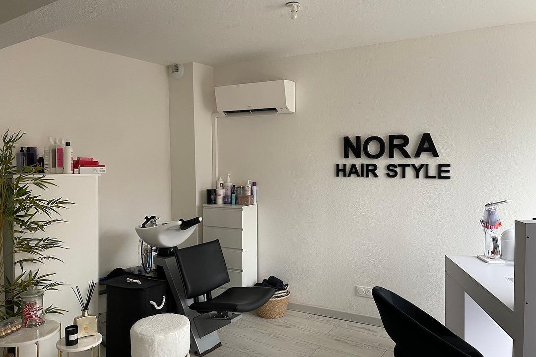 Nora Hairstyle, Bas-Rhin