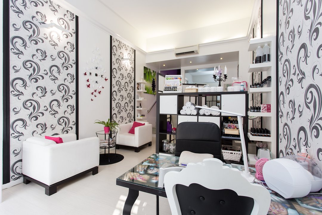 Mina Mania, Stadera, Milano