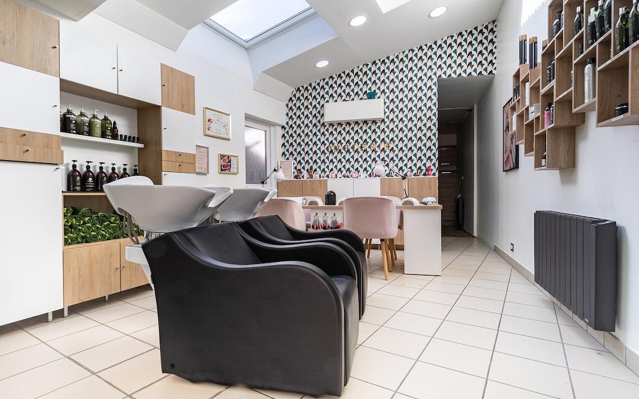 Les bacs à shampooing de l'institut Tendance Nature à Noisy-Le-Grand 