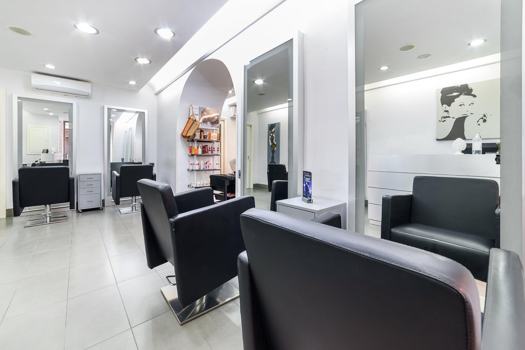 Lello Pipolo Coiffeur, Santa Lucia, Napoli
