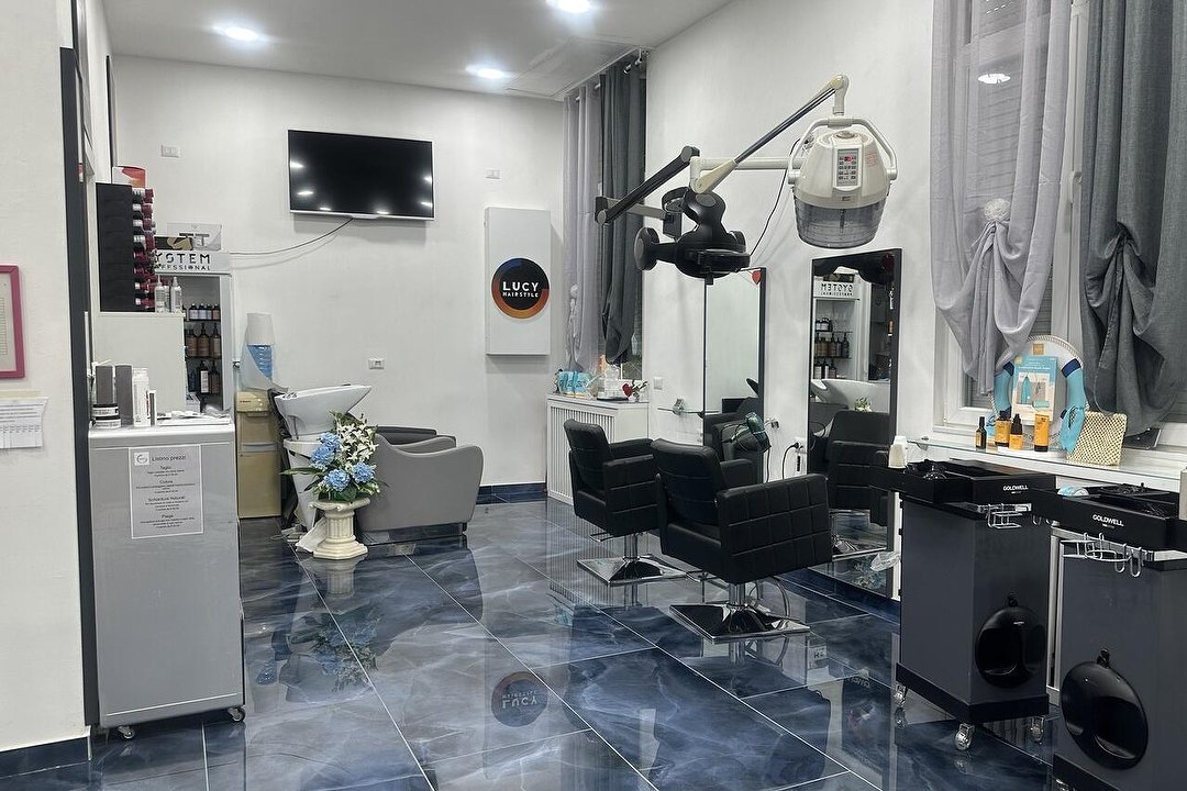 Lucy Hairstyle, Como, Lombardia