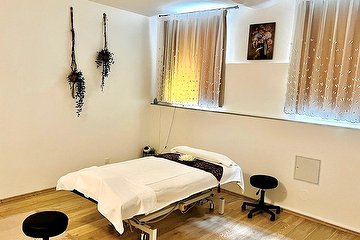 Lavender Wellness Massage