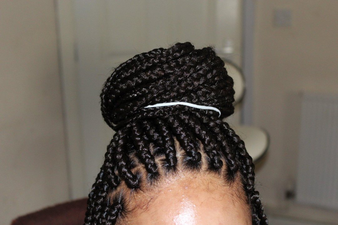 Liora Jasmine Braiding, Dudley, Birmingham