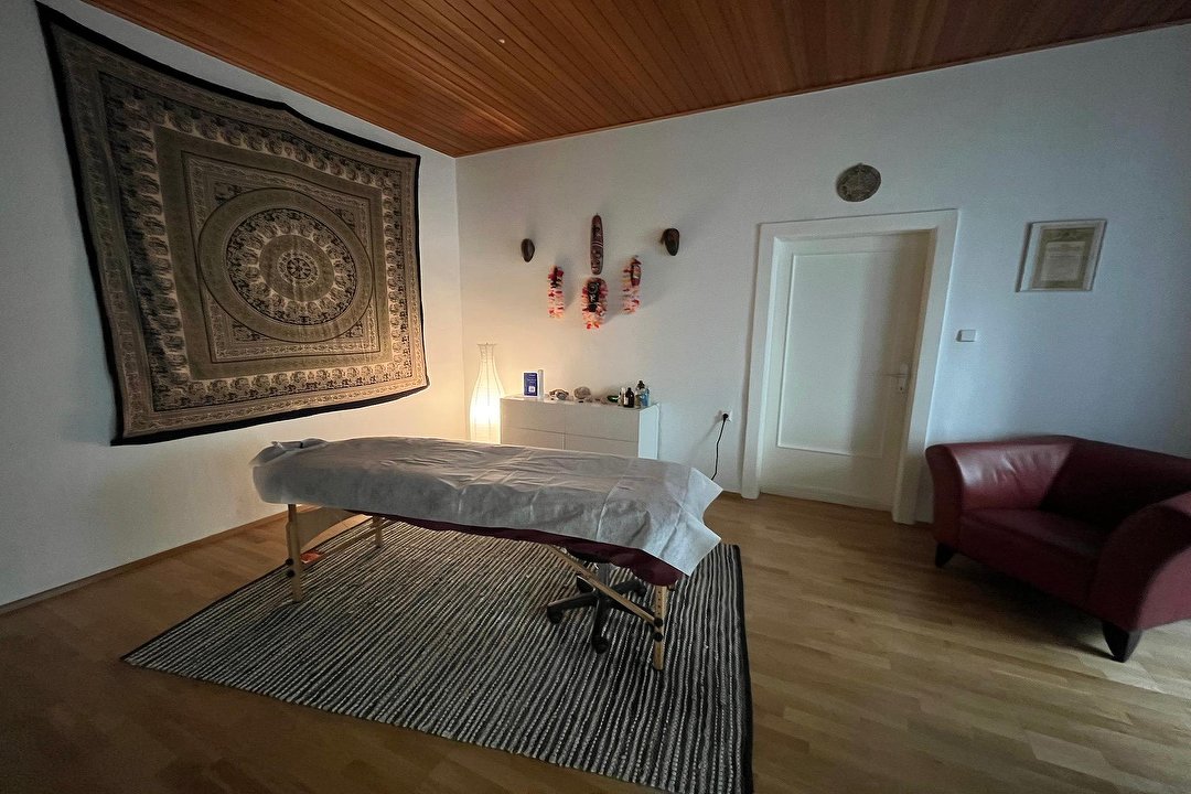 Alex Energetic Massage Studio, 2. Bezirk, Wien