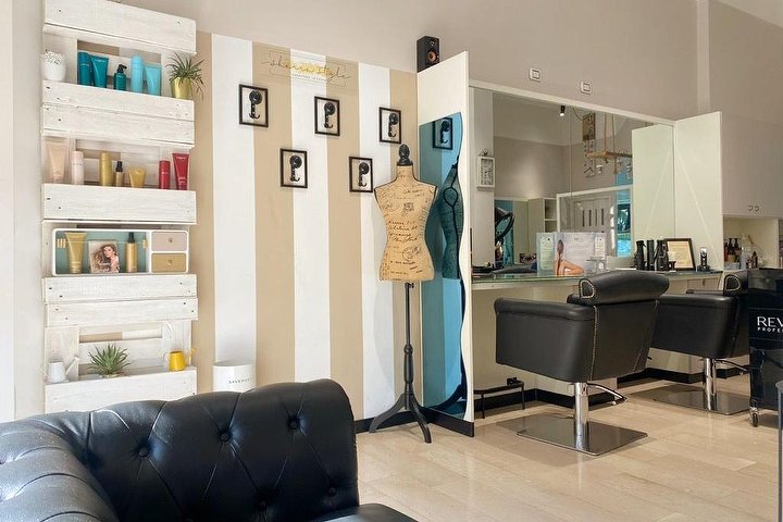 Sharra Style - Carattere in Testa - Coiffure Monza - Photo de couverture - OneBooking