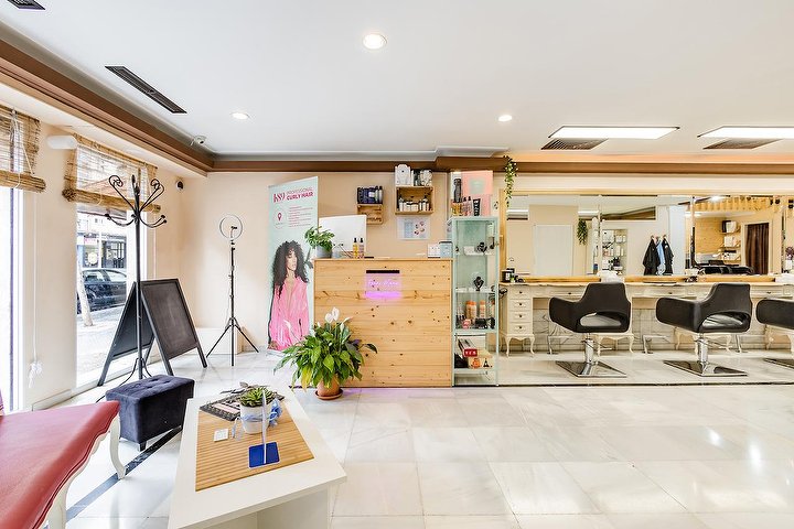 Salón de Belleza Fanni Mena - Barbier Málaga - Photo de galerie - OneBooking
