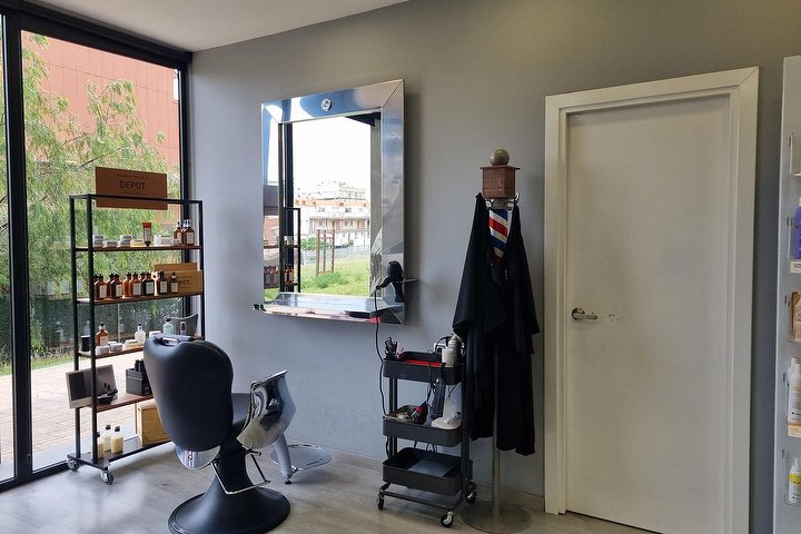 Identity Perruquers - Barbier Terrassa - Photo de galerie - OneBooking