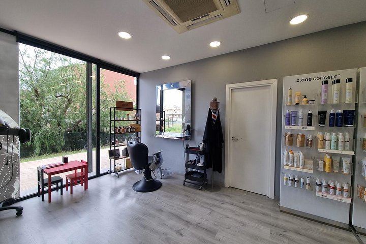 Identity Perruquers - Barbier Terrassa - Photo de galerie - OneBooking