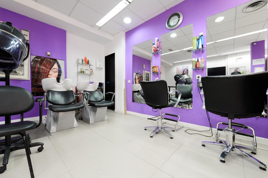 Peluquería Dealey, Los Rosales, Madrid