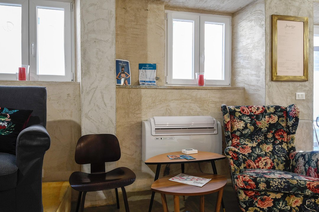 Jeunesse Beauty & Nails, Brescia