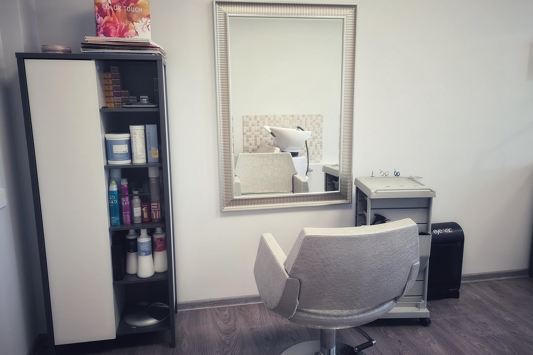 Plaukų stilistė Eglė, Spaudos rumai, Vilnius