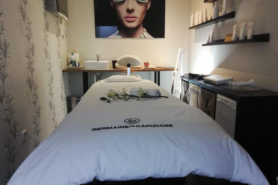 Essential Beauty Madrid, Lista, Madrid