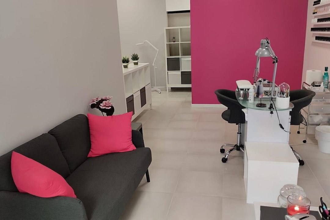 Fucsia Manicura y Pedicura Figueres, Figueres, Provincia de Girona