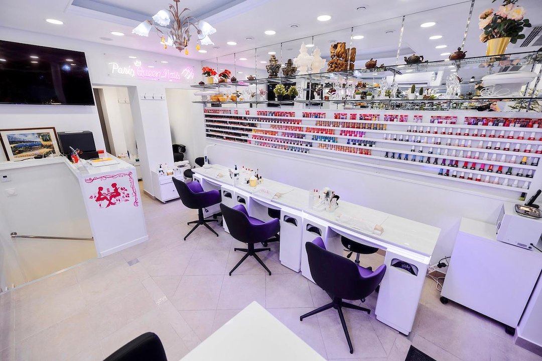 Paris queen nails, Notre-Dame-des-Champs, Paris