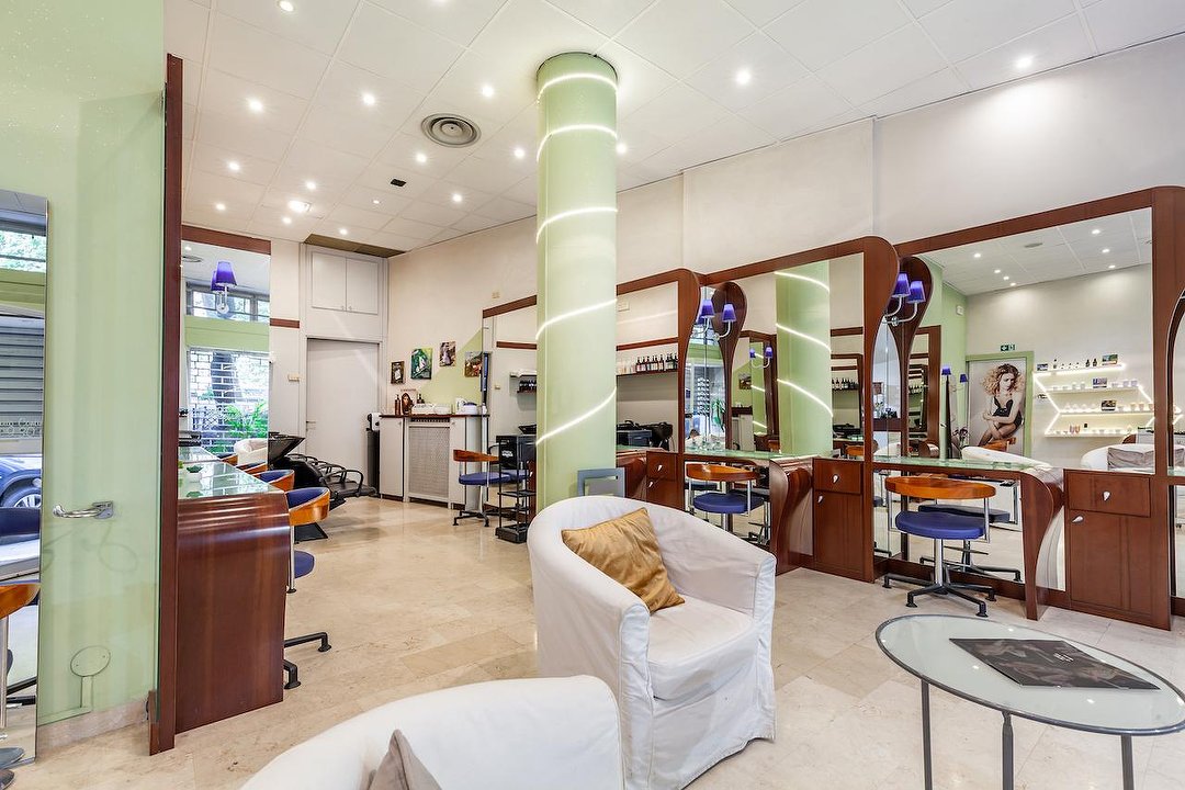 Anteprima, Corsica, Milano