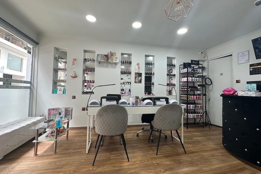 Dadina Beauty World, Kolonos, Αθήνα