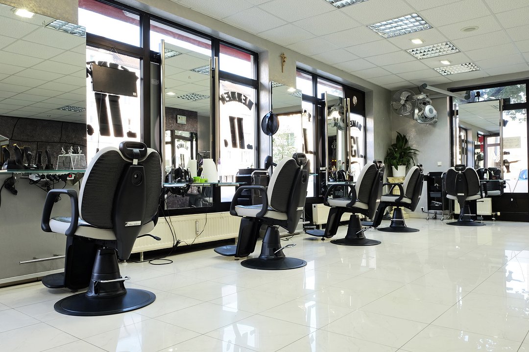 Friseur Wera, Moosacher St.-Martins-Platz, München