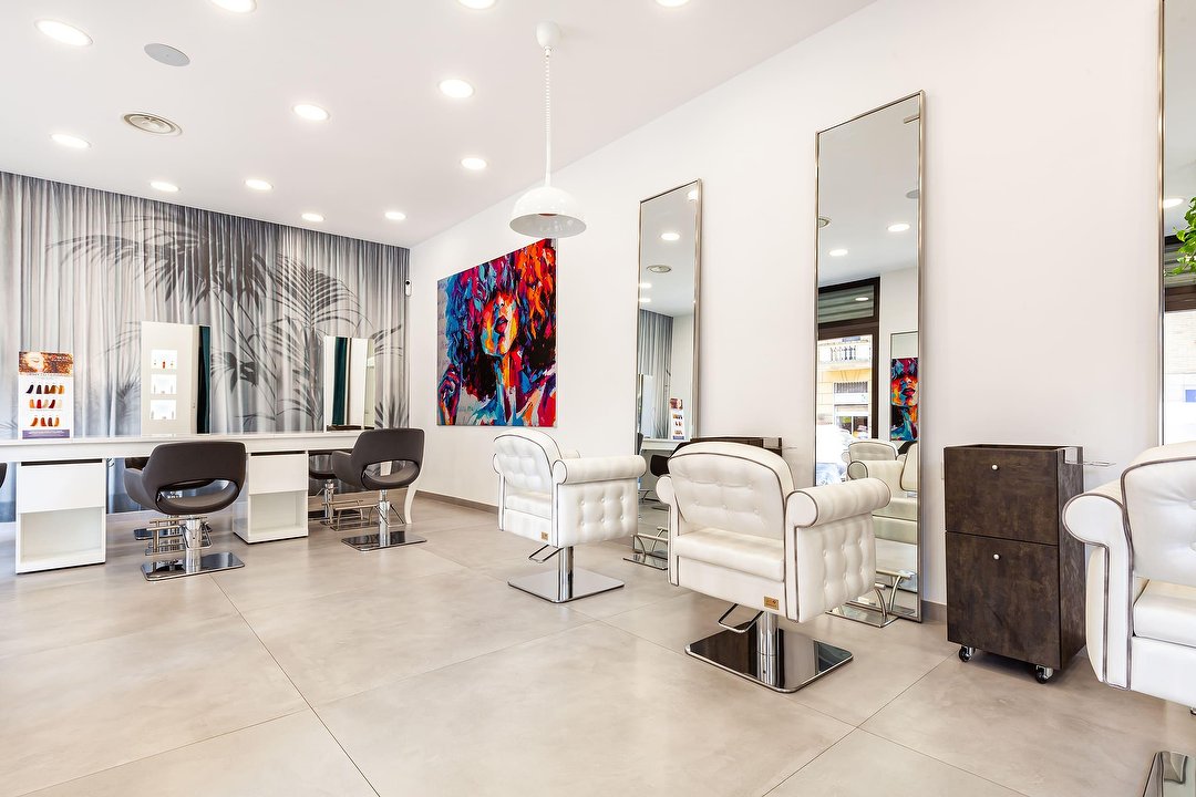 A Milano è nato il primo Hair Studio specializzato in capelli ricci mossi e  afro: I Love Riccio - Conosci Milano