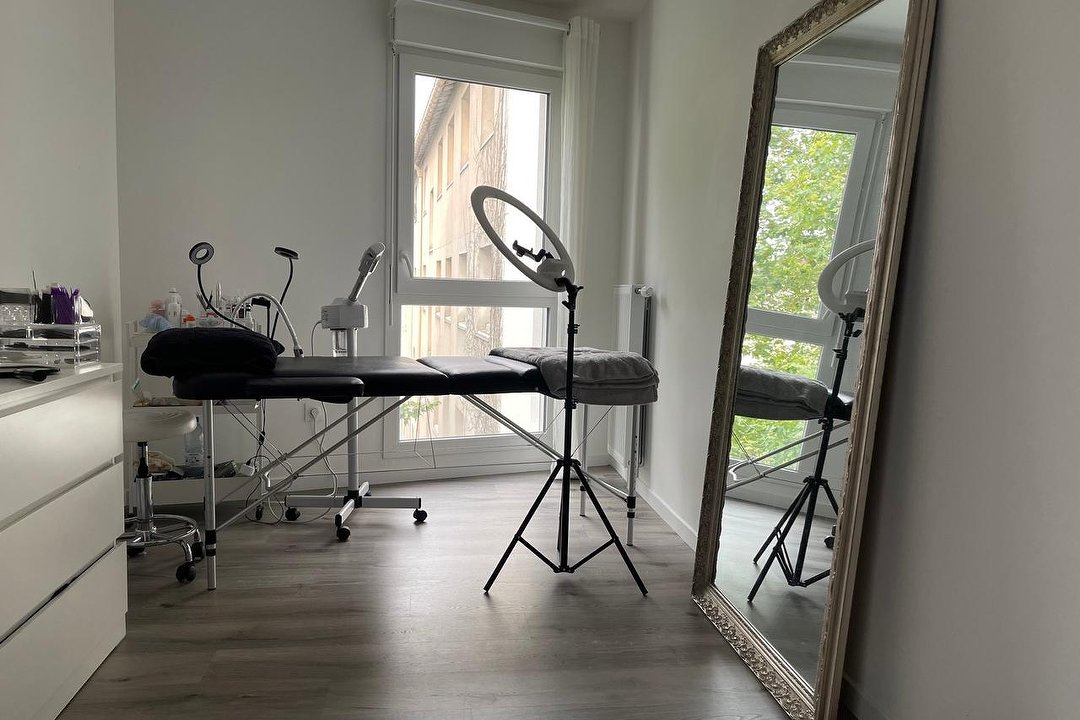 Skin Therapist Paris, Champigny-sur-Marne, Val-de-Marne