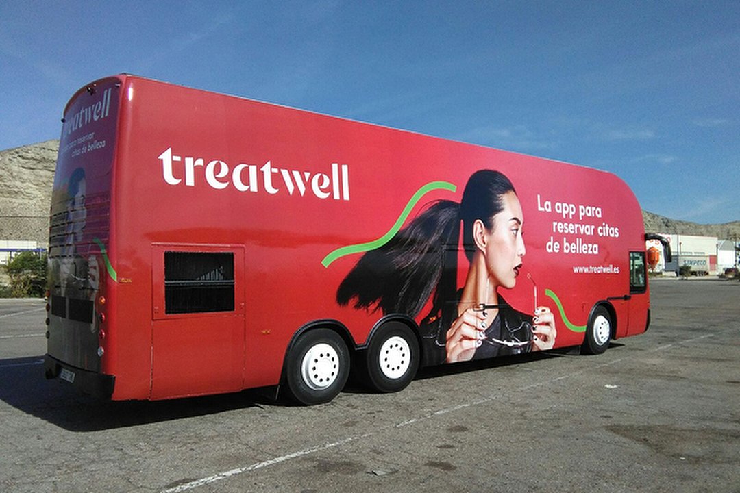 Treatwell Beauty Bus Nuevos Ministerios, Azca, Madrid