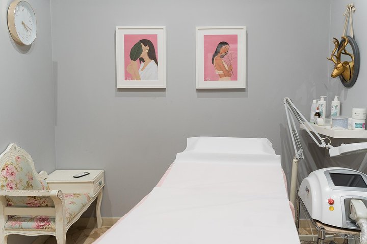 Unibeauty Via della Zecca - Onglerie Bologna - Photo de galerie - OneBooking