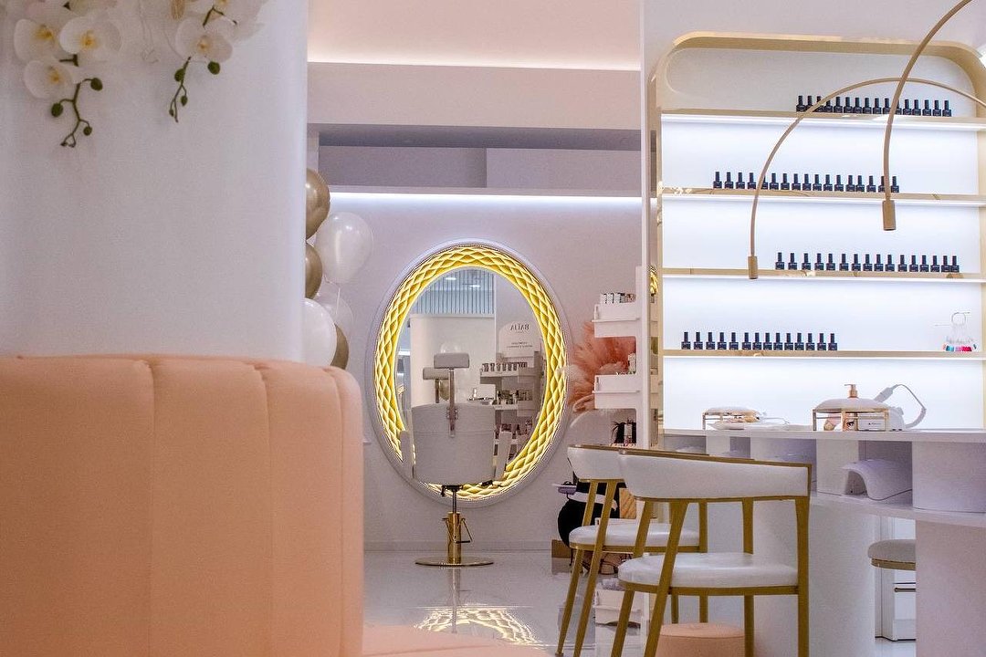 Star Beauty, Collegno