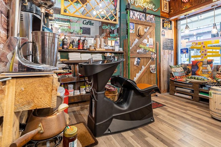 Caffè Pacini - Forbici e Tazzine - Coiffure Milano - Photo de galerie - OneBooking