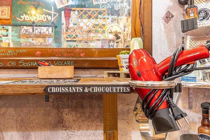 Caffè Pacini - Forbici e Tazzine - Coiffure Milano - Photo de galerie - OneBooking