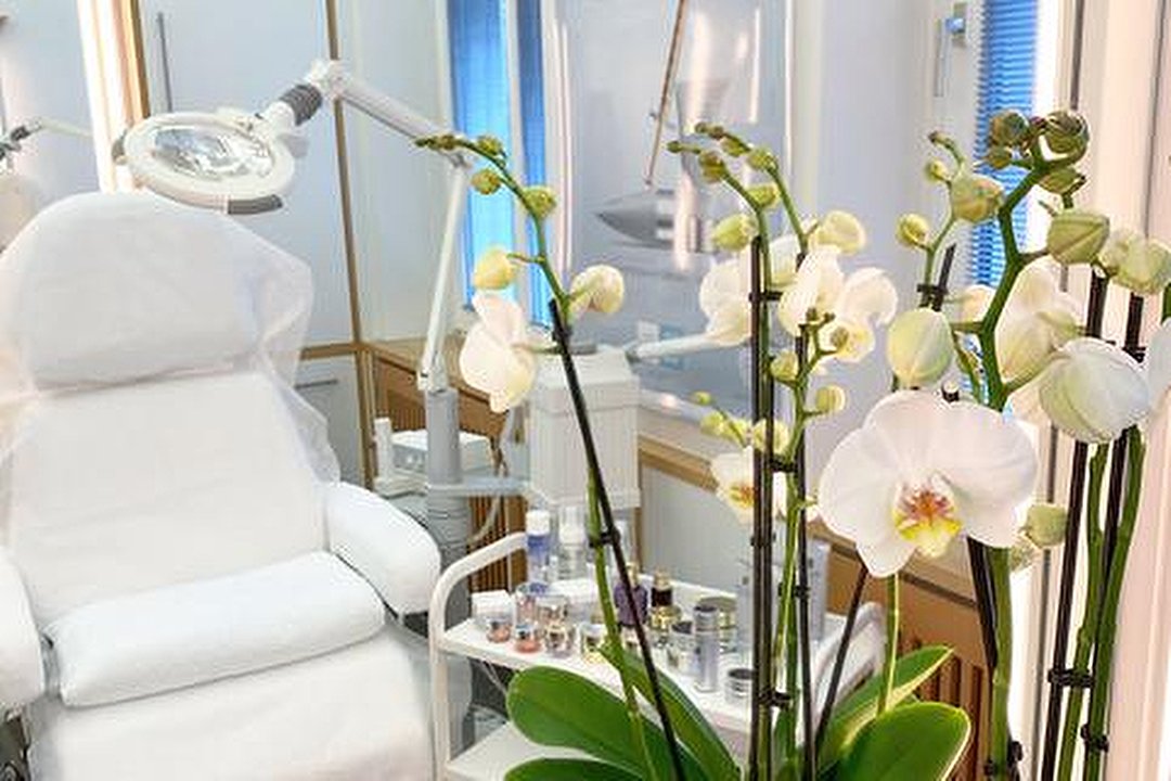 Viola Wessinghage - Beauty & Styling, Königsallee, Düsseldorf