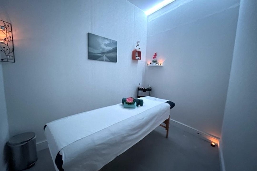 Massage HealthCare, Mill Hill, London