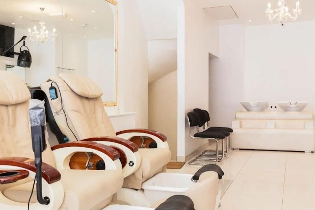Moonlight Hair Gallery, Noel Park, London