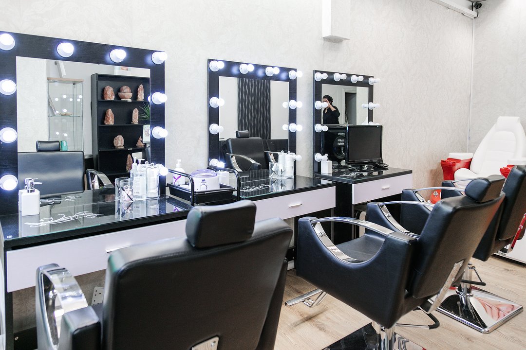 Bella Bar, Clapham Junction, London