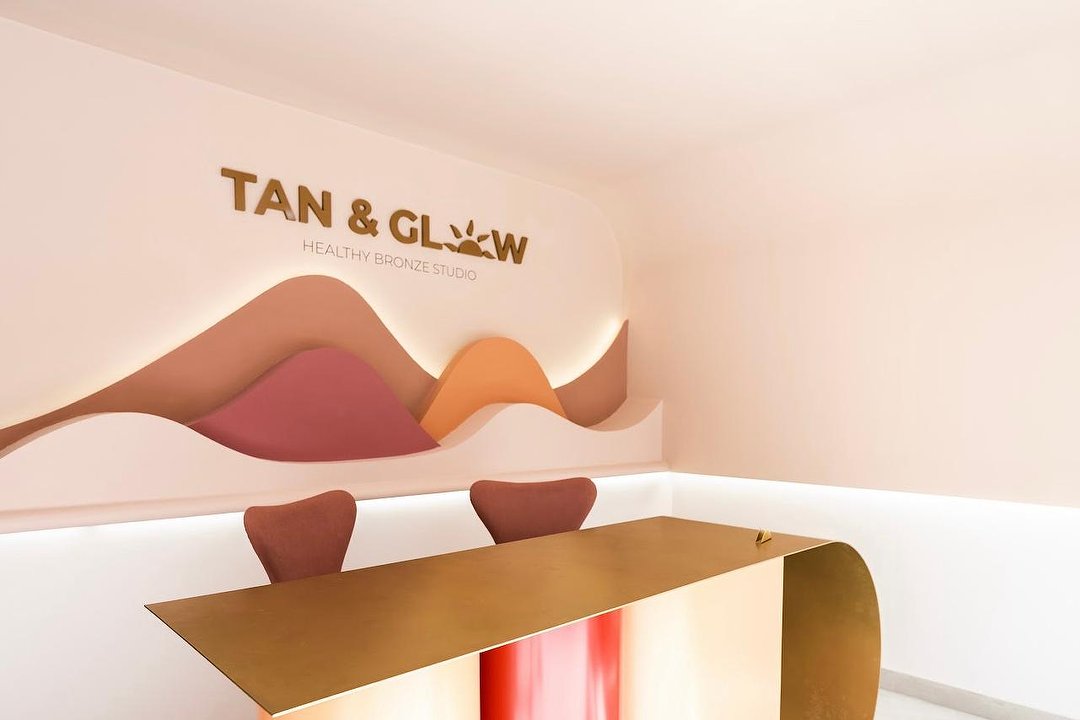 Tan & Glow Centro de Bronceado Healthy, Trafalgar, Madrid