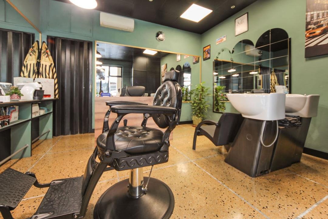 Revolution Barber Shop, Marconi, Bologna
